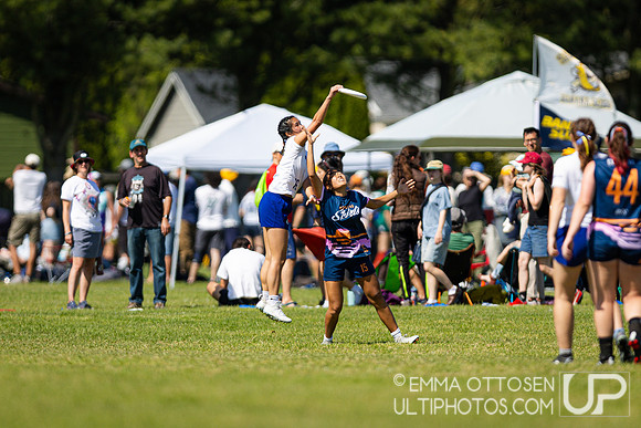 Saturday full coverage from USAU D-I College Championships, Tufts vs Santa Barbara