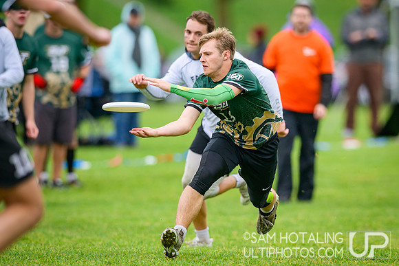 Round II pool play at USAU D-III College Championships