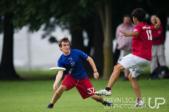 Monday Round 1 Pool Play Action