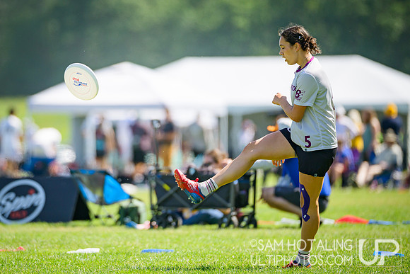 Saturday pool play at USAU D-I College Championships