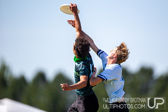 Day 2 of the USA Ultimate D-I College Championships