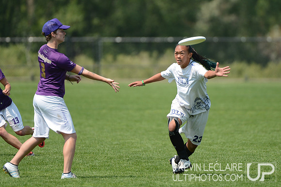 2012 USAU D-I College Championships Saturday Action
