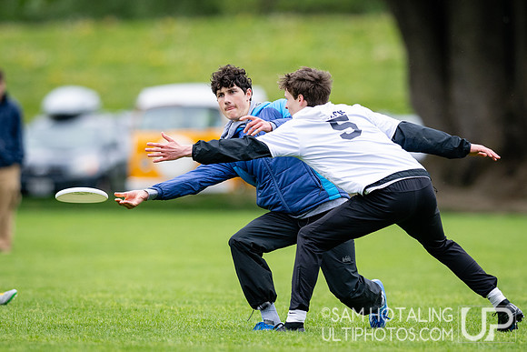 Pool play round IV at DiscNW Spring Reign