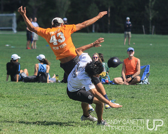 Sunday Action - 2016 USAU Northeast Regionals