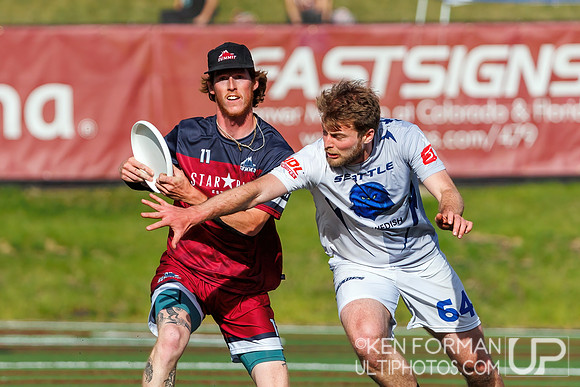 Action from Colorado  Summit vs. Seattle Cascades.