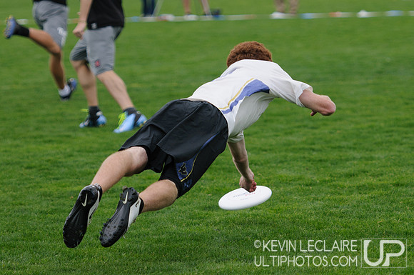 2012 USAU D-I College Championships Friday Action