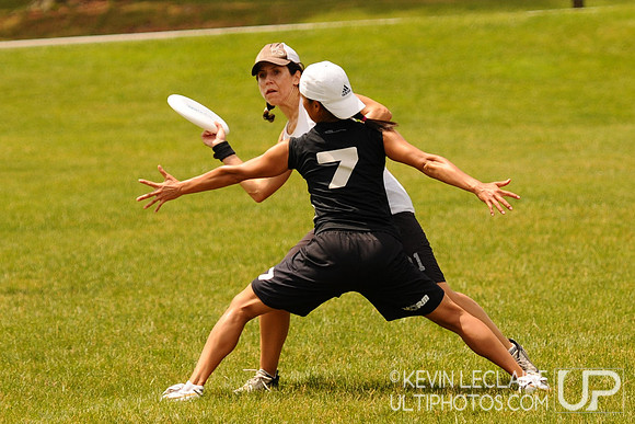 2010 Elite Women's Easterns Saturday action
