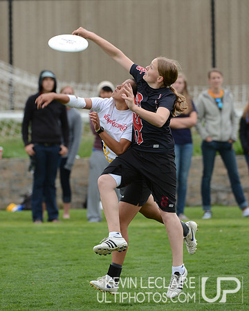 2012 USAU D-I College Championships Friday Round 1 Action