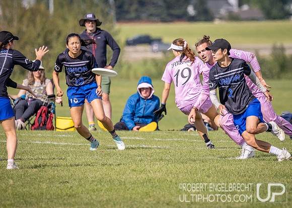 Edmonton, AB: Canadian Ultimate Seniors Championships 2025. Saturday, Aug. 16
