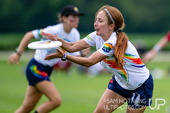 Pop Ultimate vs Spanglish in pool play at World Ultimate Club Championships