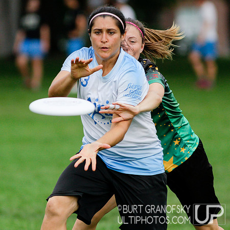 Saturday - Womens Round 1 - 2016 USAU Northeast Regionals
