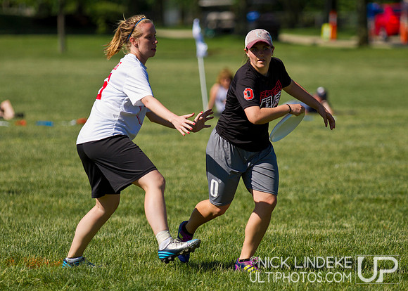 2014 USAU D-I College Champs Friday Action