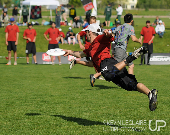 Saturday Photo Highlights Preview -- 2011 USAU College Championships