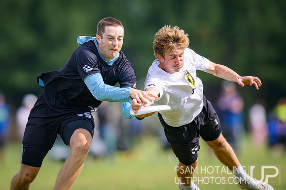 Colorado Mamabird vs North Carolina Darkside in quarterfinals at USAU D-I College Championships