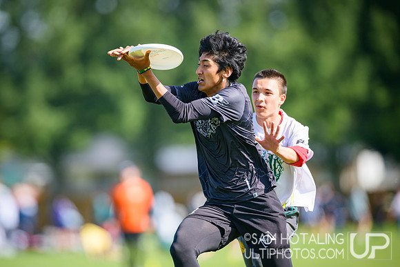 Saturday pool play at USAU D-I College Championships