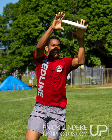 2014 USAU D-I College Champs Saturday Action