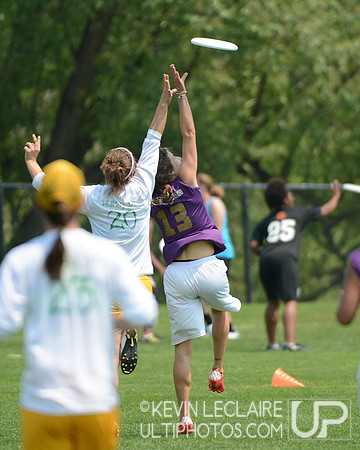 2012 USAU D-I College Championships Saturday Action