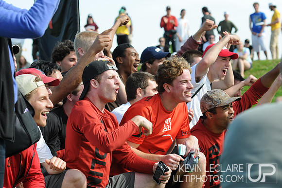 Sunday Photo Highlights Preview -- 2011 USAU College Championship