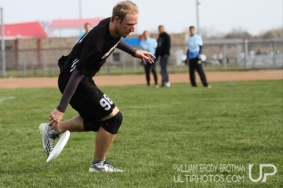 Sunday Action - USA Ultimate 2014 College Division I Ohio Valley Regional Tournament