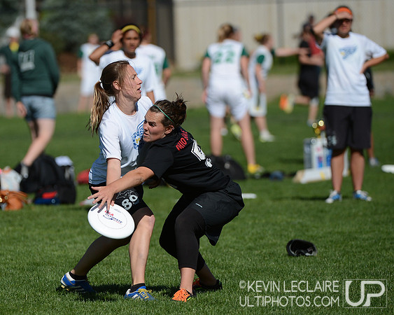 2012 USAU D-I College Championships Sunday Action