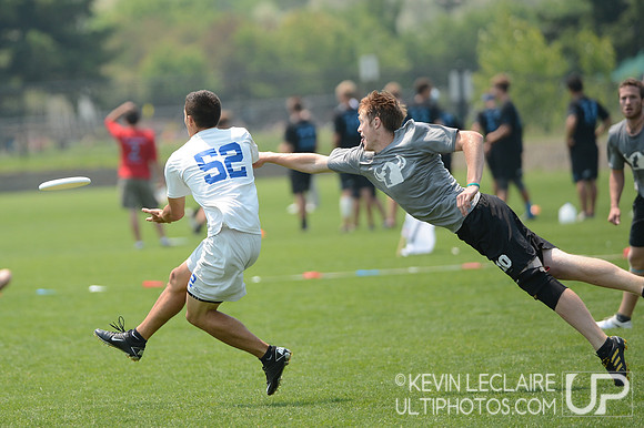 2012 USAU D-I College Championships Saturday Action