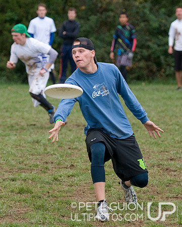 Round 4 Pool Play action from Patriot Games 2011.