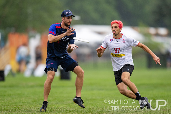 CUSB Open vs Sunder in pool play at World Ultimate Club Championships