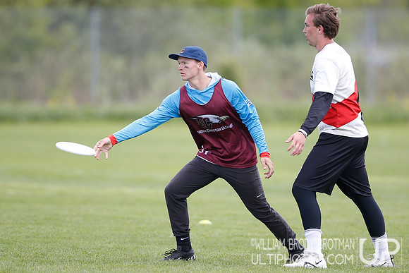 Day 2 of USA Ultimate 2022 D-III College Championships