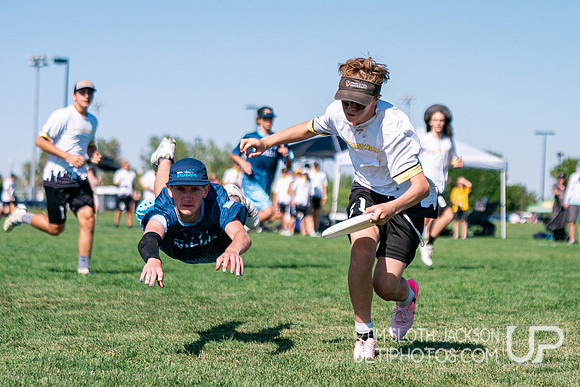 Pool play at 2024 USAU Youth Club Championship