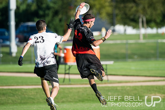 USAU_Nationals_2013_Thursday_20131017_165933_JBP2451