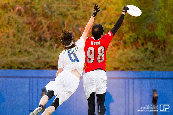 Nighthawks_Rainmakers_20140510_202426_JBP00967