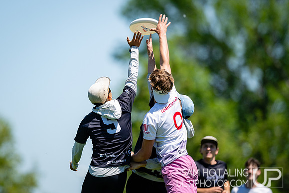 Pool play at USAU D1 College Championships
