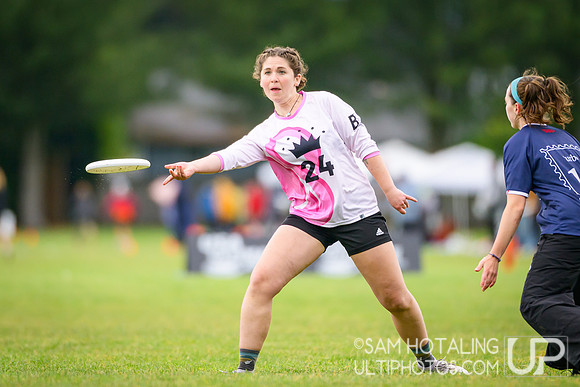 Round IV pool play at USAU D-III College Championships