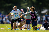 Saturday full coverage from USAU D-I College Championships, Massachusetts vs Texas