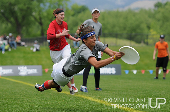 Sunday Photo Highlights Preview -- 2011 USAU College Championship