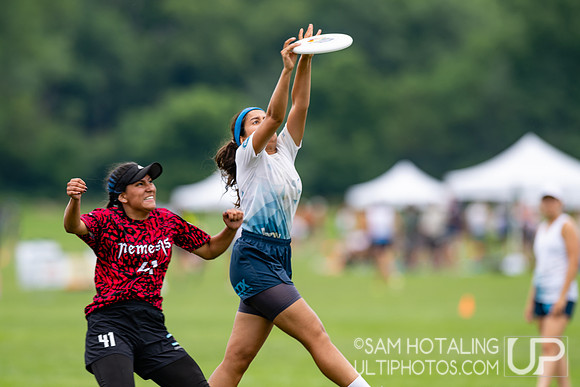 Box Vienna Ultimate vs Chicago Nemesis in pool play at World Ultimate Club Championships