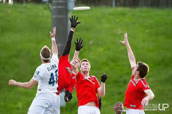 Nighthawks_Rainmakers_20140510_193041_JBP00175