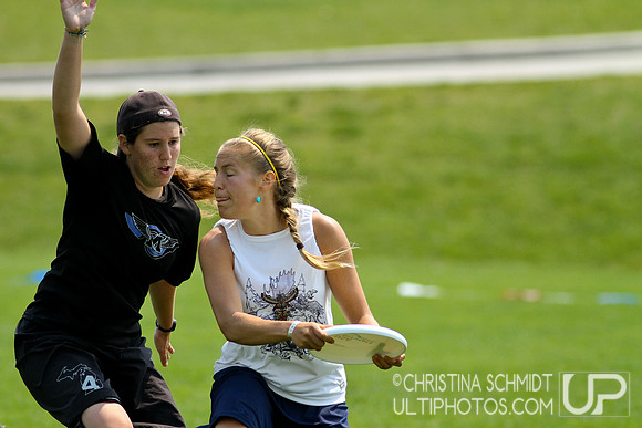2012 USAU D-I College Championships Saturday Round 2 Action