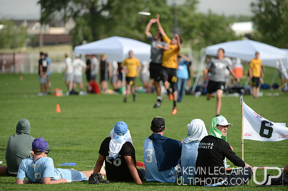 2012 USAU D-I College Championships Saturday Action