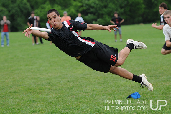 Columbia makes catch in semis vs calvary - KWL - HSEasterns-Sun_20110522_2162 DSC_4020_cr