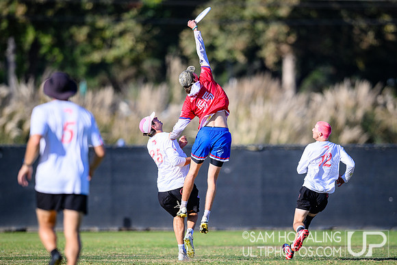 Doublewide vs Shrimp during Club Championships at Surf Cup Sports Park