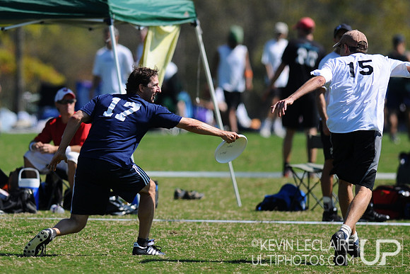 Boneyard v. Natty Brothers in 2009 Midatlantic Masters Regionals Pool Play