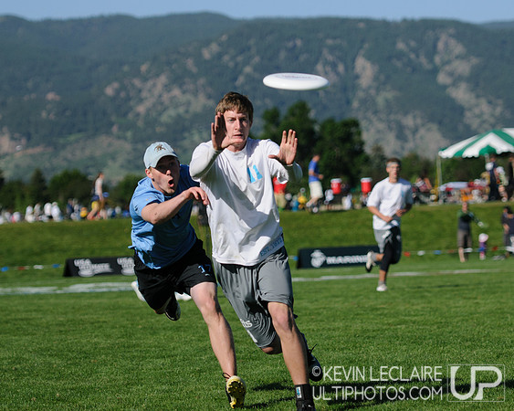 2012 USAU D-I College Championships Sunday Action