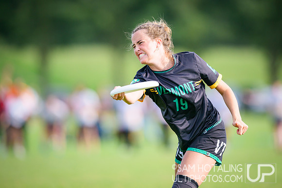 Pool play at USAU D-I College Championships
