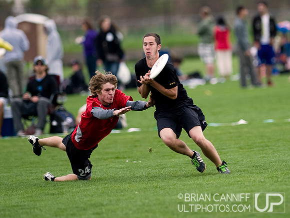 Saturday 2:30pm round -- 2011 USAU College Championships