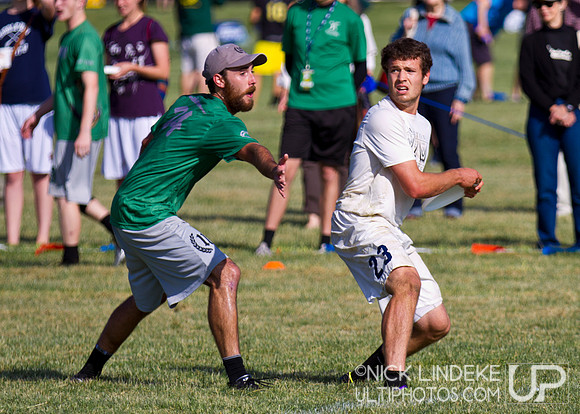2014 USAU D-I College Champs Friday Action