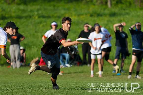 Pool play at USAU D1 College Championships