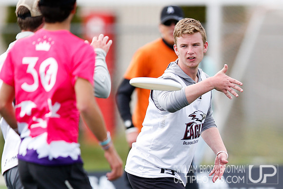 Day 2 of USA Ultimate 2022 D-III College Championships