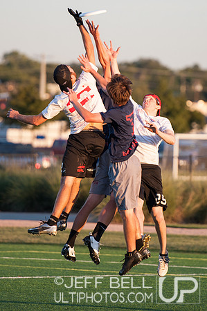 USAU_Nationals_2013_Thursday_20131016_182804_JBP3272