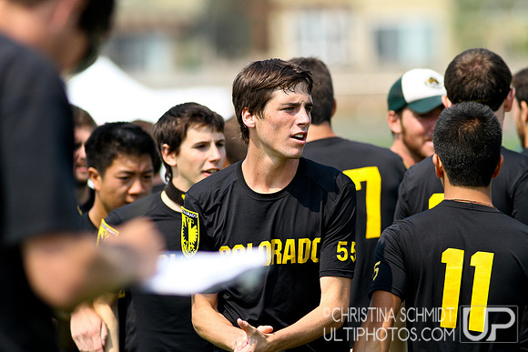 2012 USAU D-I College Championships Saturday Round 2 Action
